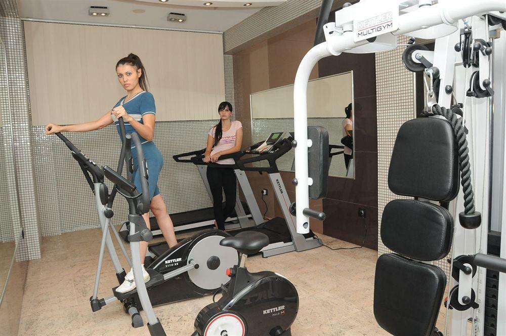 Iron Hotel Hokmeli Екстер'єр фото