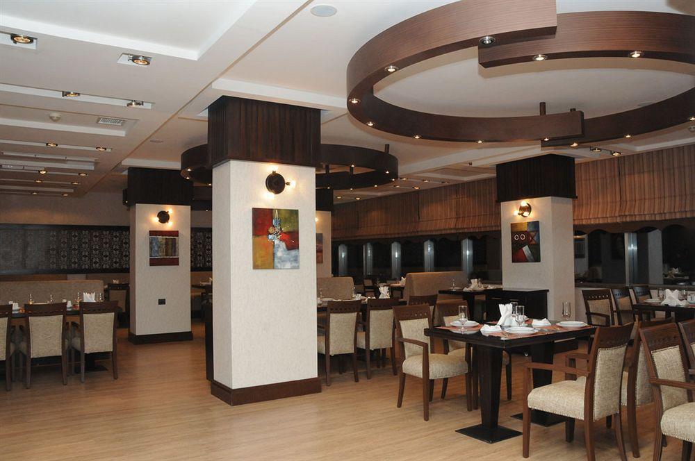 Iron Hotel Hokmeli Екстер'єр фото