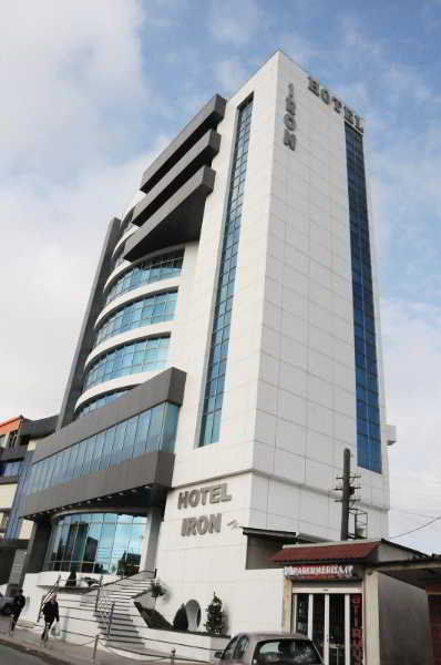 Iron Hotel Hokmeli Екстер'єр фото