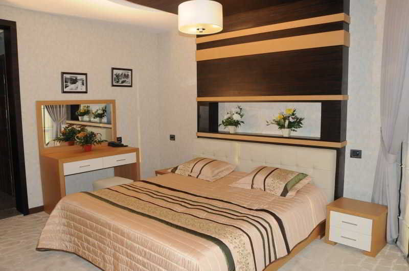 Iron Hotel Hokmeli Екстер'єр фото