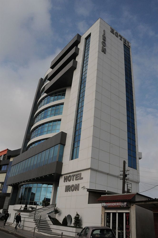 Iron Hotel Hokmeli Екстер'єр фото