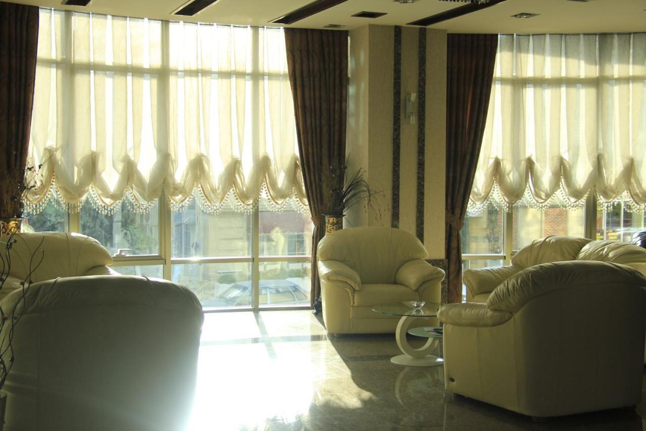 Iron Hotel Hokmeli Екстер'єр фото
