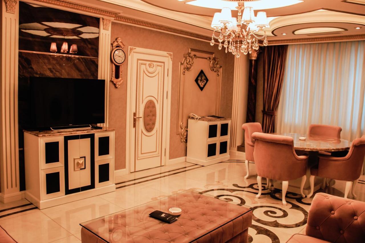 Iron Hotel Hokmeli Екстер'єр фото