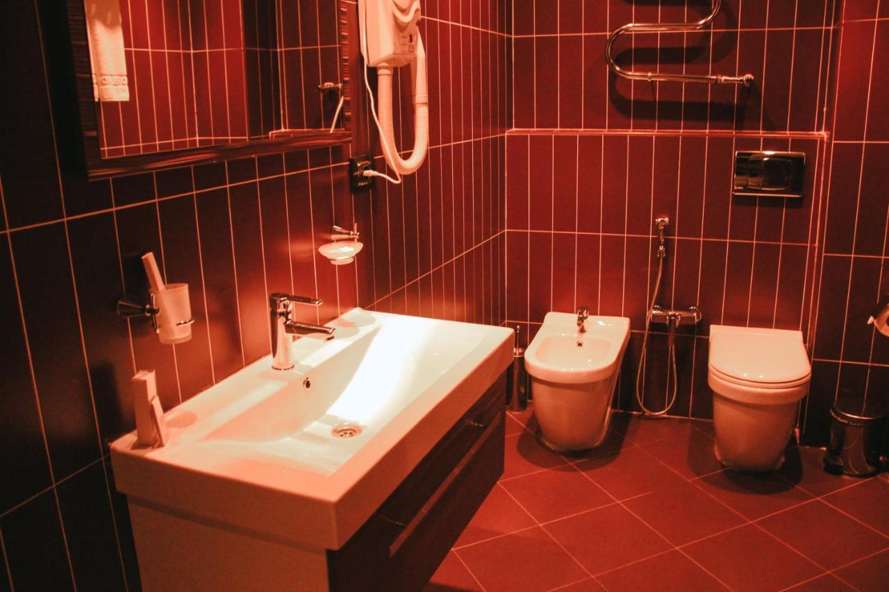 Iron Hotel Hokmeli Екстер'єр фото